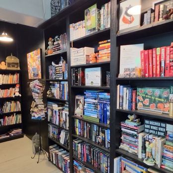 The Black Squirrel Bookstore - Book shelf (speakeasy) - Speakeasies Near Me - Saint Cloud, Florida