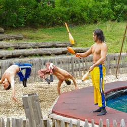 Fort Fun - Akrobatische Darbietung in der "Tatonka"-Show