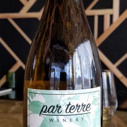Par Terre Winery - The 2019 new release of Viognier is luscious!