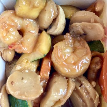 Nanking Bistro - Cashew Shrimp   Delicious light sauce, bamboo shoots and mushrooms. - Chinese Near Me - Danville, California