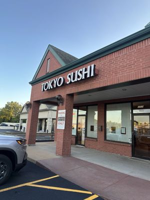 Tokyo Sushi by null