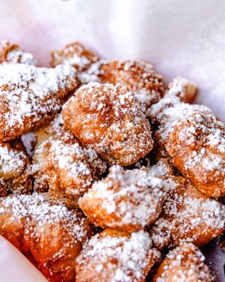 moms chicken and waffles by null