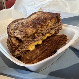 GUS'S DRIVE-IN - Updated November 2025 - 86 Reviews & 71 Photos