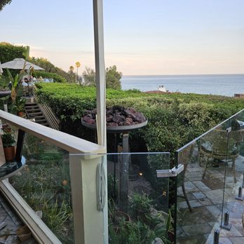 Geoffrey's Malibu - Fire pit - Seafood Near Me - Malibu, California