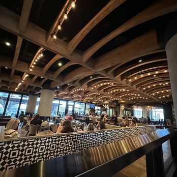 Geraldine's - Inside - New American Near Me - Austin, Texas