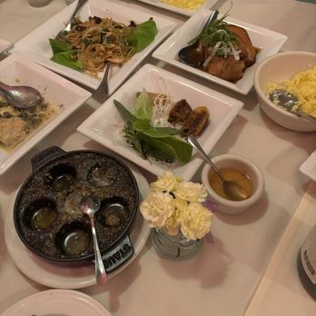 Duc's Bistro - French Near Me - Honolulu, Hawaii