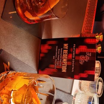 Here Kitty Kitty Vice Den - A couple of Old fashion cocktails - Speakeasies Near Me - Las Vegas, Nevada