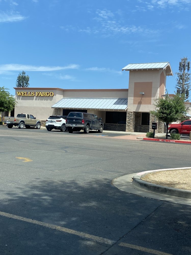 WELLS FARGO BANK Updated September 2024 12 Reviews 8196 S Power