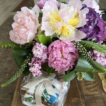 Lotus Garden Center - Peonies, lilacs & hydrangeas! Plus sachets. - Nurseries & Gardening Near Me - Palm Desert, California Lotus Garden Center - Peonies, lilacs & hydrangeas! Plus sachets. - Nurseries & Gardening Near Me - Palm Desert, California