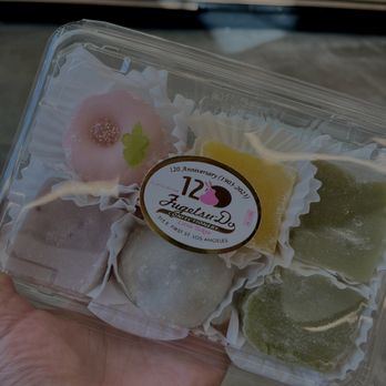 Fugetsu-Do - IG: @no.ni.eats | Kiku, mango, green tea, blueberry, and daifuku mochi - Candy Stores Near Me - Los Angeles, California
