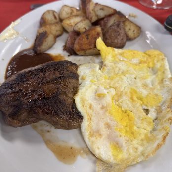 The Perfect Time Cafe - Steak and Eggs - Cafes Near Me - Parker, Colorado
