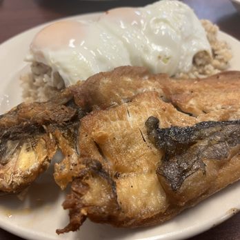 Mekeni Restaurant - Bangus silog aka bansilog. I should saved half for another meal but I couldn't resist and ate it all. - Filipino Near Me - Daly City, California Mekeni Restaurant - Bangus silog aka bansilog. I should saved half for another meal but I couldn't resist and ate it all. - Filipino Near Me - Daly City, California