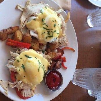 HT Grill - Turkey Benedict - New American Near Me - Redondo Beach, California