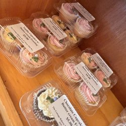 The Cottage Bakery & The Shoppe - Cupcakes