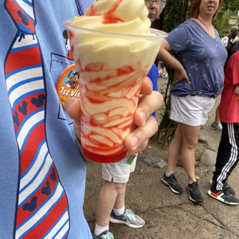 Tamu Tamu Refreshments - simba sunset dole whip - Desserts Near Me - Lake Buena Vista, Florida Tamu Tamu Refreshments - simba sunset dole whip - Desserts Near Me - Lake Buena Vista, Florida