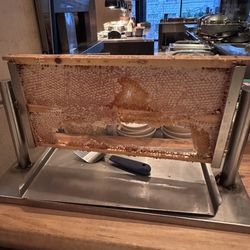 Collins Kitchen - Bees honey