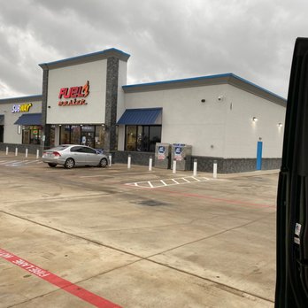 Chevron - Clean inside and awesome bathrooms. Don't buy gas here. You were warned. - Gas Stations Near Me - Chappell Hill, Texas