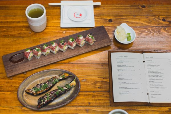 Azuki Sushi Lounge by null