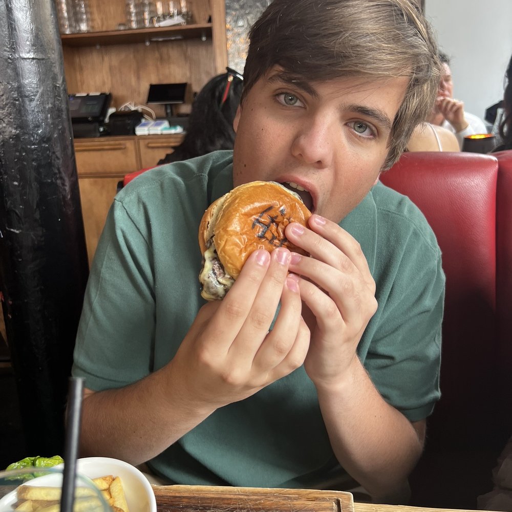 The Distillery - Distillery burger - Cocktail Bars Near Me - London, XGL