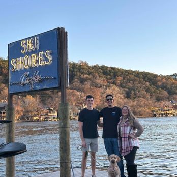 Ski Shores Cafe - Burgers Near Me - Austin, Texas