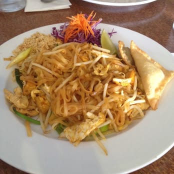 Chaba Thai Kitchen - Lunch pad Thai served with cream cheese wonton and curry puff. - Thai Near Me - San Diego, California