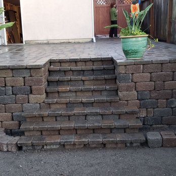 Reino Services - Retaining wall with stpes. - Excavation Services Near Me Reino Services - Retaining wall with stpes. - Excavation Services Near Me