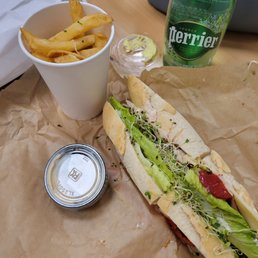 Polo picnic with sprouts, and truffle fries from Citizen Burger. Polo picnic with sprouts, and truffle fries from Citizen Burger.