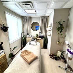 Moment Aesthetics & Wellness