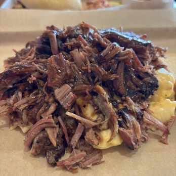 Mulberry Barbecue - Brisket over Mac and cheese - Barbeque Near Me - Lincoln, Nebraska Mulberry Barbecue - Brisket over Mac and cheese - Barbeque Near Me - Lincoln, Nebraska