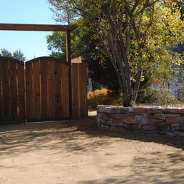 Stone wall and dg