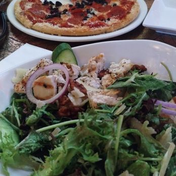 Black Mountain Grill - Pizza and the Mountain Salad w chicken. - American Near Me - Henderson, Nevada