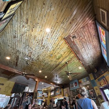 Tout De Suite Cafe - Fun decor - Coffee & Tea Near Me - New Orleans, Louisiana Tout De Suite Cafe - Fun decor - Coffee & Tea Near Me - New Orleans, Louisiana