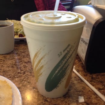 El Comalon Mexican Food - Agua de espinaca y piña tamaño grande - Mexican Near Me - Paramount, California