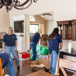 Caring Transitions of Granbury - Caring Transitions workers resettling a client