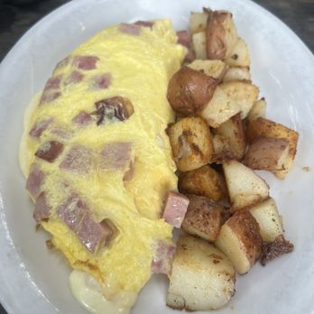 Katy's Place - Ham cheese omelette - Breakfast & Brunch Near Me - Carmel, California Katy's Place - Ham cheese omelette - Breakfast & Brunch Near Me - Carmel, California