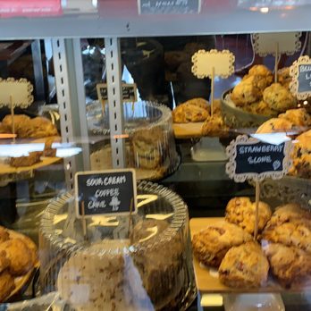 Robin Simmons Bakery - Desserts Near Me - Virginia Beach, Virginia