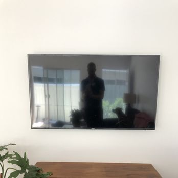 Pro TV Wall Mount Installation - TV Mounting Near Me - Hollywood, California