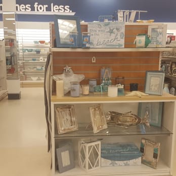 Marshalls - Department Stores Near Me - Hartford, Connecticut