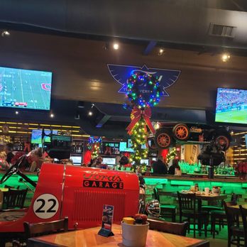 Ford's Garage Plano - Great Christmas ambiance. - Burgers Near Me - Plano, Texas Ford's Garage Plano - Great Christmas ambiance. - Burgers Near Me - Plano, Texas
