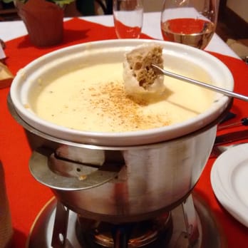 Schweizer Bootschaft - Käse-Fondue Topf - Swiss Food Near Me - Dortmund, NW