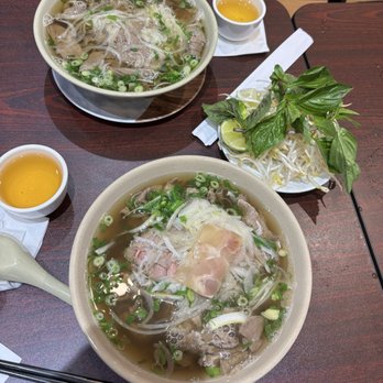 Pho Quynh Express - Beef pho - Cambodian Near Me - Vancouver, British Columbia
