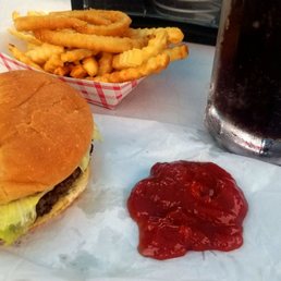 The Queen burger with a side of fries - and a couple of rings - abd a frosty mug of rootbeer to wash it all down. The Queen burger with a side of fries - and a couple of rings - abd a frosty mug of rootbeer to wash it all down.