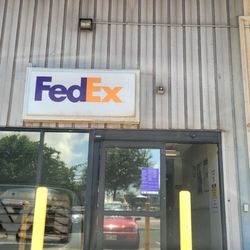 FedEx Ship Center