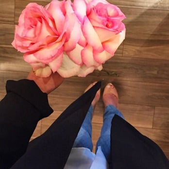 Artistry In Flowers - Florists Near Me - Roslyn Heights, New York