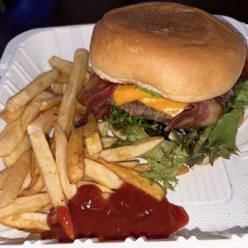 Crest Cafe - Avocado Bacon Cheeseburger - Breakfast & Brunch Near Me - Riverside, California Crest Cafe - Avocado Bacon Cheeseburger - Breakfast & Brunch Near Me - Riverside, California
