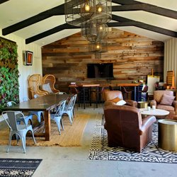The Setting Inn - The lounge