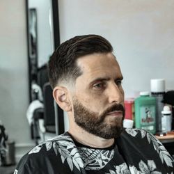 Origins Barbershop - Low Fade & Beard Line up.