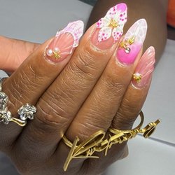Lavue Nail Lounge