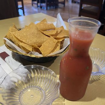 Fiesta Mariachi - Chips and salsa - Mexican Near Me - Grove City, Ohio Fiesta Mariachi - Chips and salsa - Mexican Near Me - Grove City, Ohio