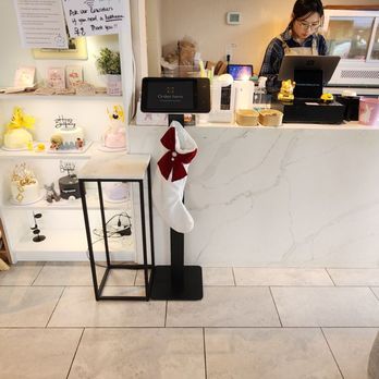 HoneyMe Bakery & Tea - Bakeries Near Me - Bellevue, Washington